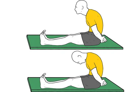 Estiramiento de nervio ciático sentado con piernas estiradas
