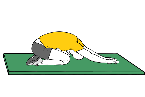 Estiramiento lumbar de rodillas