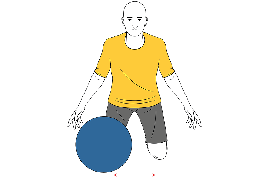 Rodar balón medicinal por el suelo